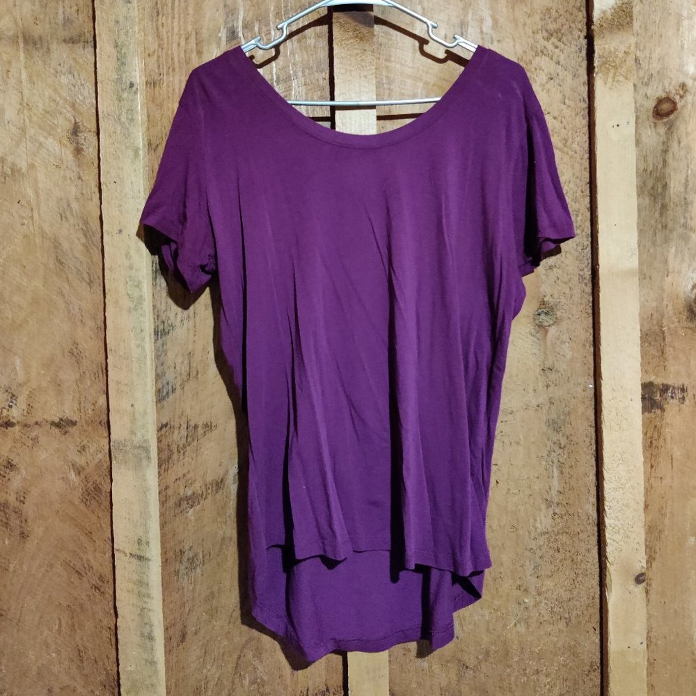 1x Purple Tee